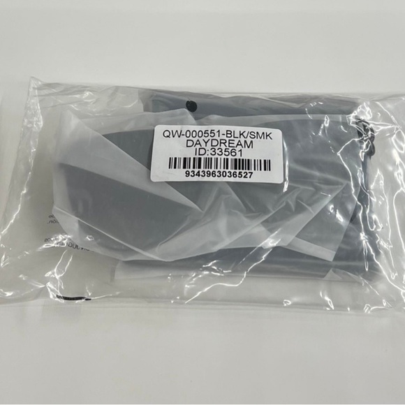 Quay DAYDREAM blk/smk Sunglasses NWT - Picture 6 of 8